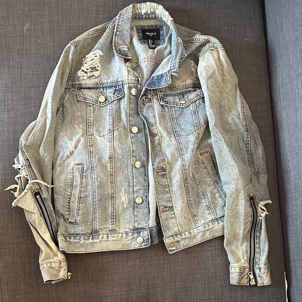 Forever 21 Light Blue Denim Jacket - Mens large